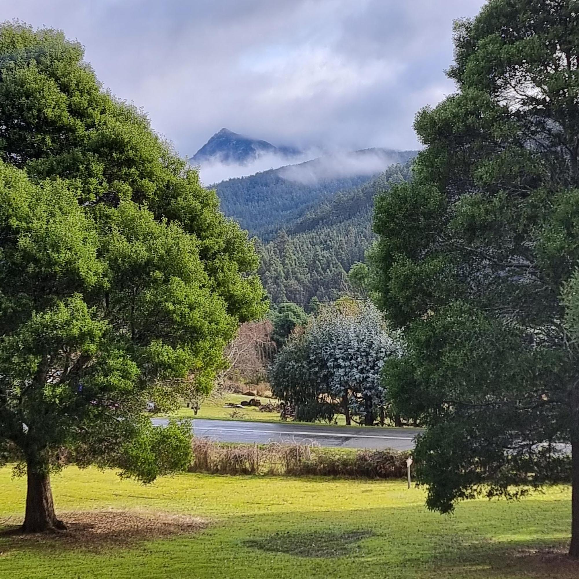 Russell Falls Holiday Cottages National Park ภายนอก รูปภาพ